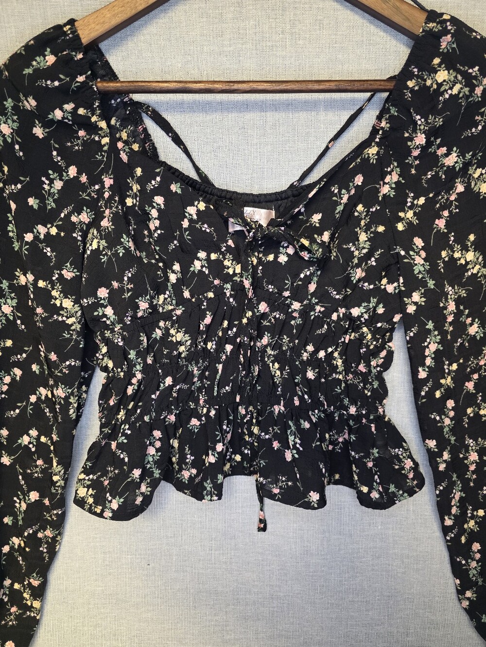 Cropped Black Floral Smocked Peasant Top Ruffle Detail Tie Back - Size Small.